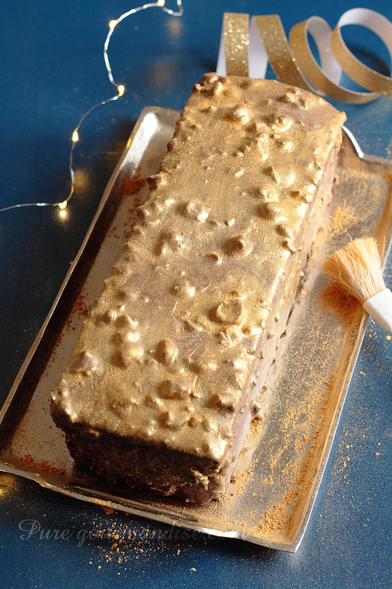 Bûche façon rocher chocolat noisettes - Pure Gourmandise