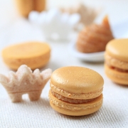 Macarons des rois à la frangipane - www.puregourmandise.com