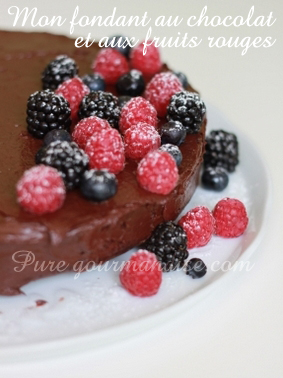 Fondant au chocolat noir et aux fruits rouges  - www.puregourmandise.com