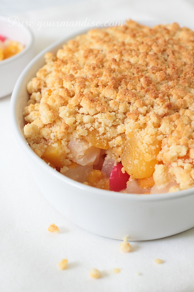 Crumble aux fruits sans gluten - www.puregourmandise.com