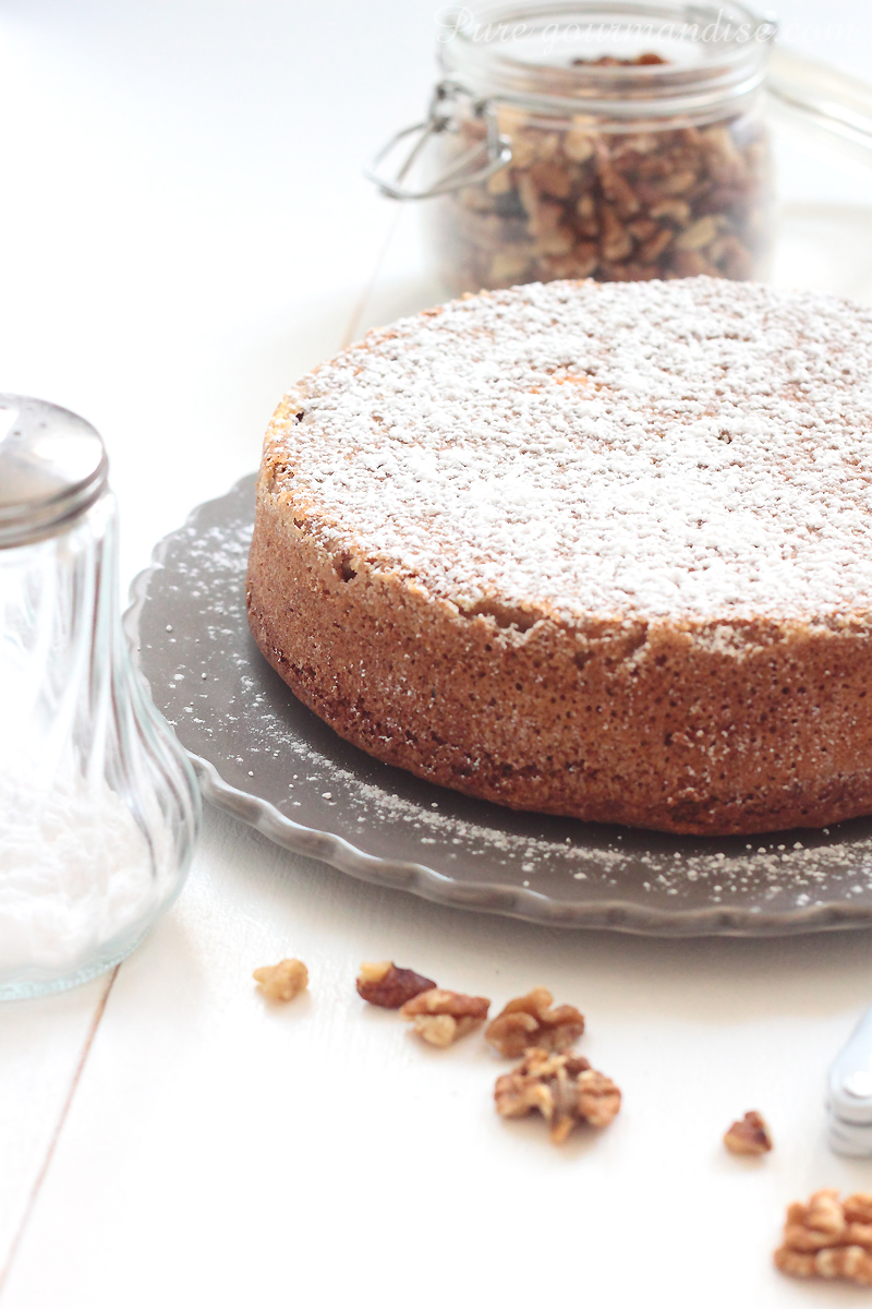 Gâteau moelleux aux noix - Pure Gourmandise