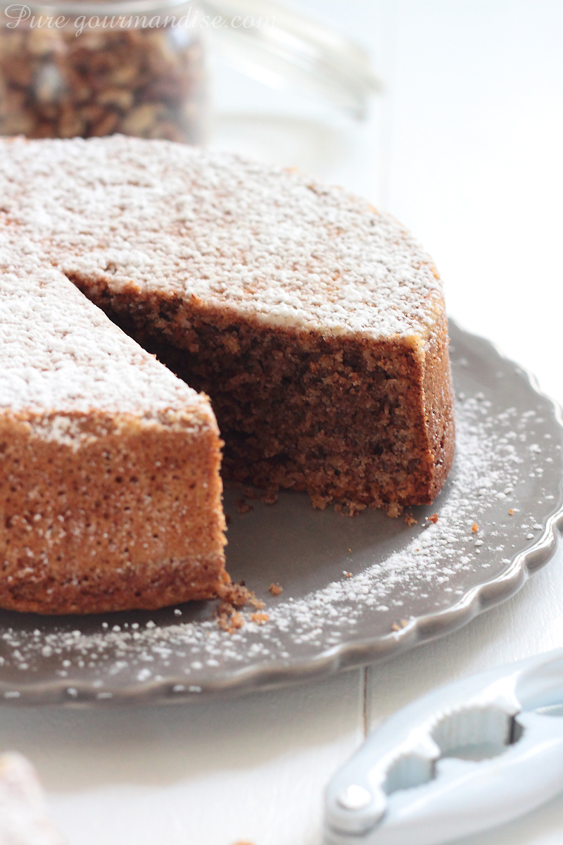 Gâteau moelleux aux noix - Pure Gourmandise