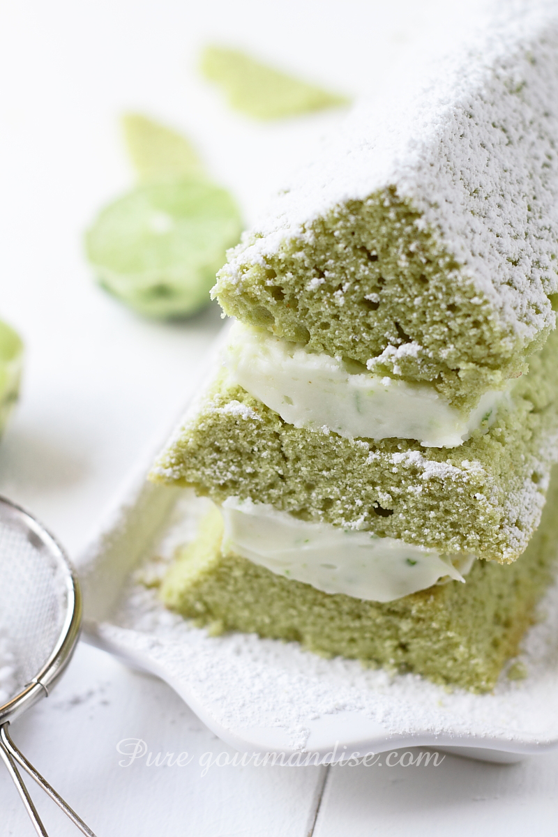 Bûche sapin à la pistache et au citron vert - Pure Gourmandise