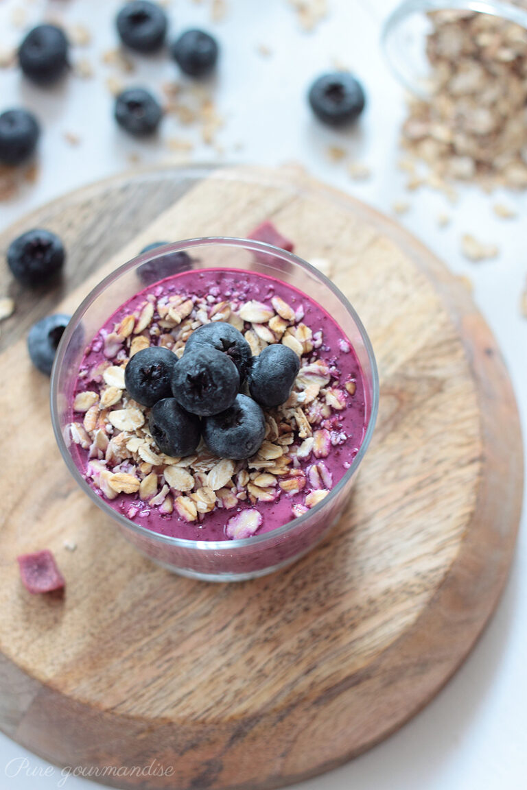 Verrines de skyr myrtille muesli - Pure Gourmandise