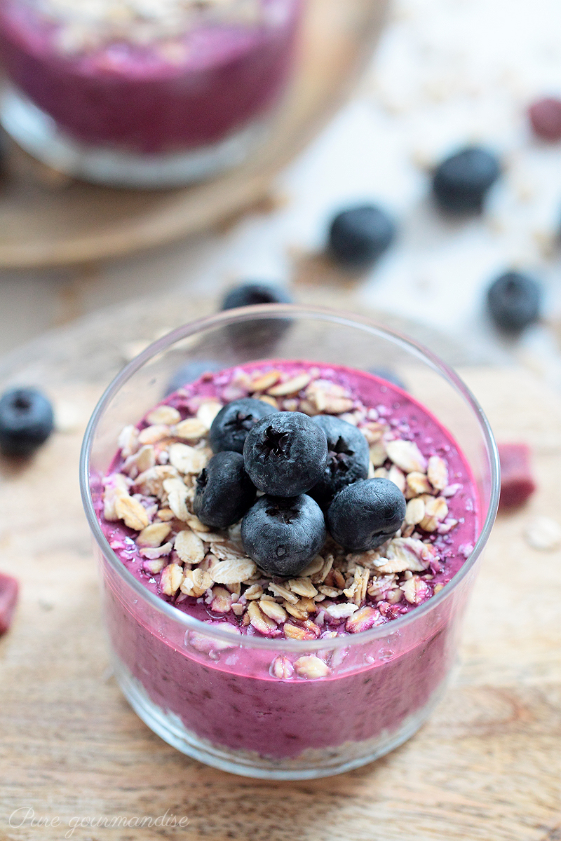 Verrines de skyr myrtille muesli - Pure Gourmandise