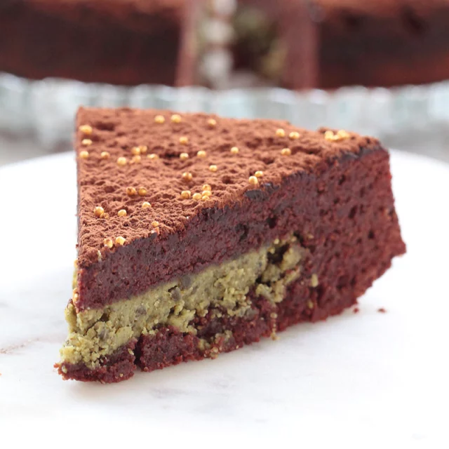 {Nouvelle recette}
Un petit fondant au chocolat au coeur de pistache :
https://www.puregourmandise.com/recipe/fondant-au-chocolat-au-coeur-de-pistache/
#fondant #chocolat #pistache #puregourmandise